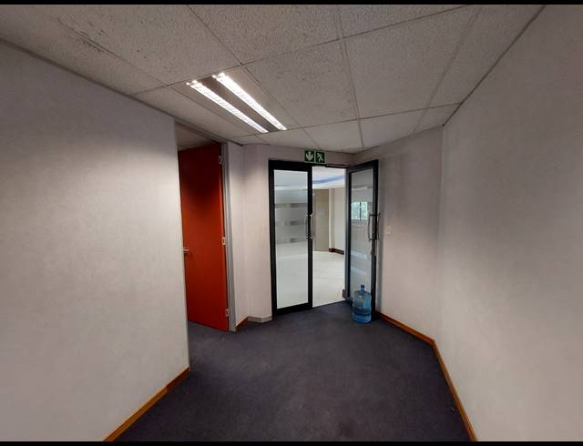 418M² OFFICE TO LET IN BEDFORDVIEW